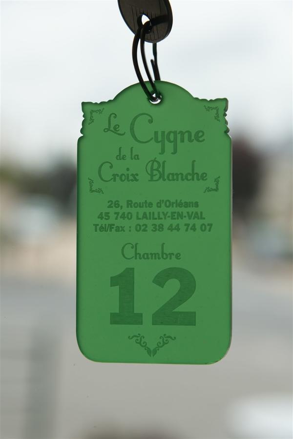 Auberge Le Cygne De La Croix Blanche Lailly-en-Val ภายนอก รูปภาพ